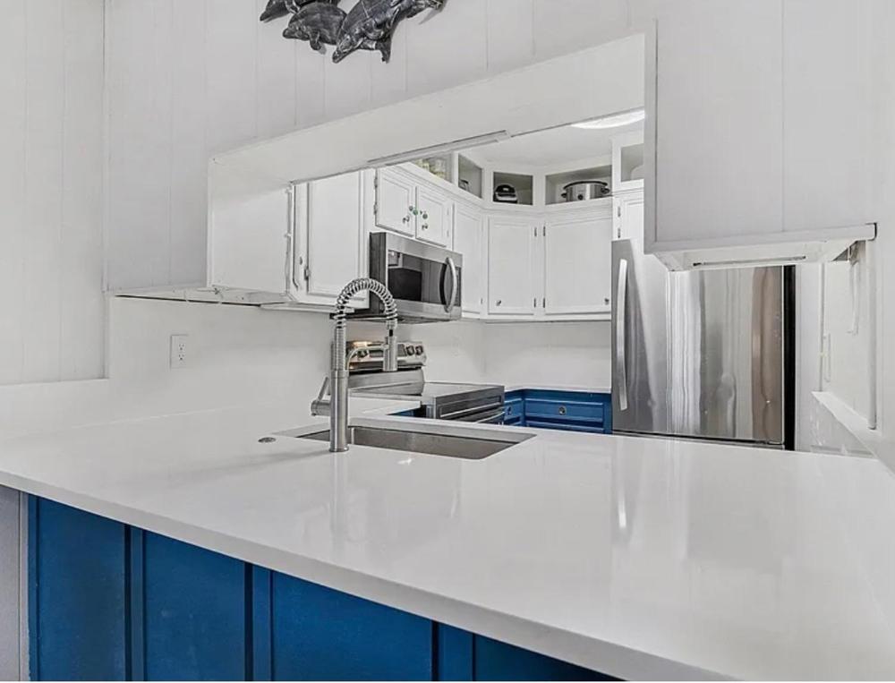 First floor condo Myrtle Beach walk to beach